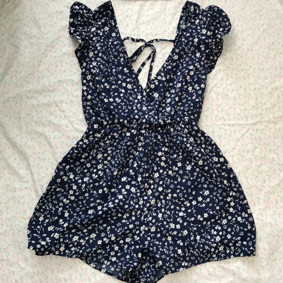 SHEIN Deep V-Neck Frill Tie Accent Floral Romper XS Dark Navy Blue White - Picture 16 of 16